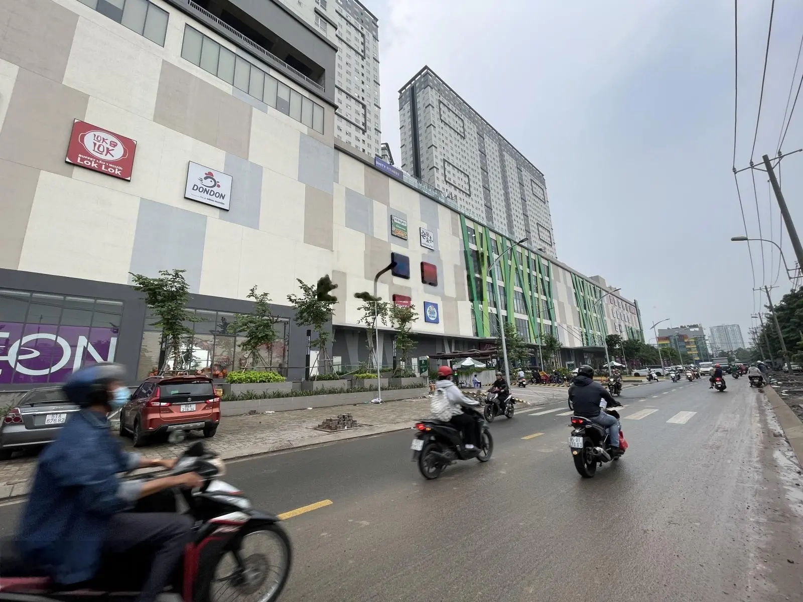 Bán biệt thự gần tạ quang bửu , dtsd 590m2 , ngang 8m , full nội thất , tiện mở vp cty , spa ...