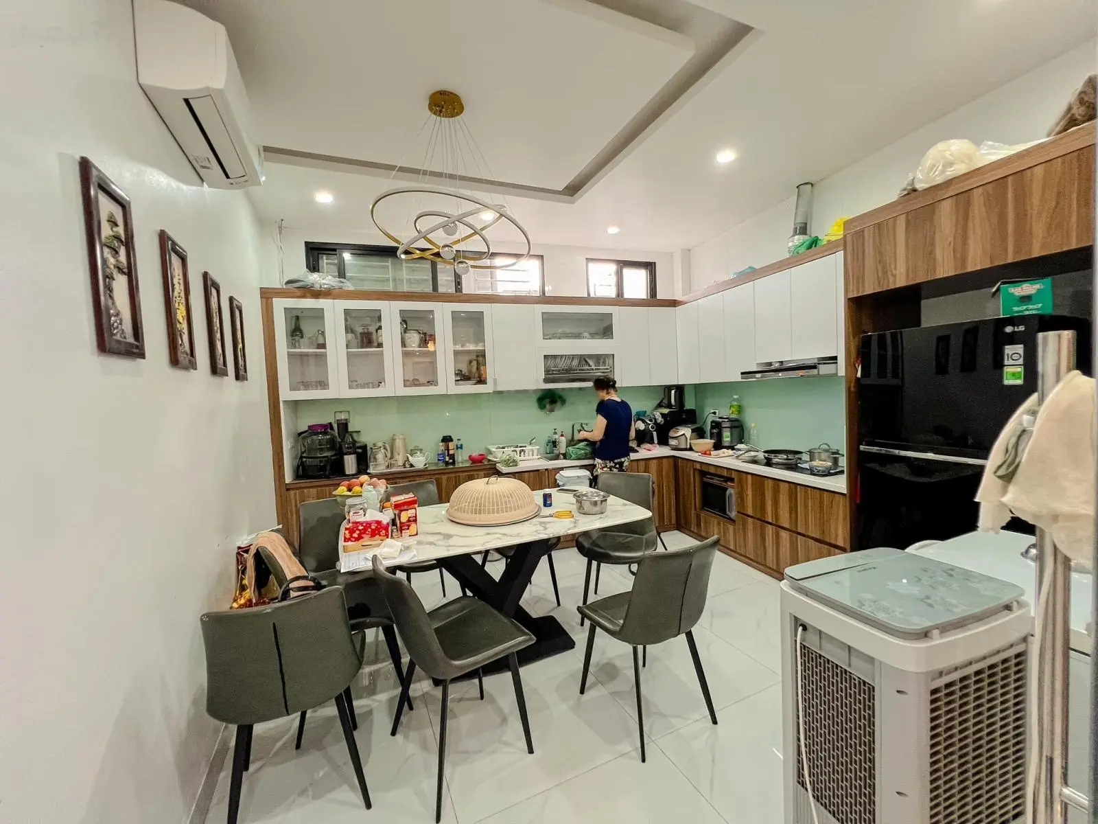 Bán nhà Đống Đa 56 m2 Ngõ nông Gần phố 50 m ra mặt ngõ ô tô thông Dân xây chắc chắn Tặng nội thất