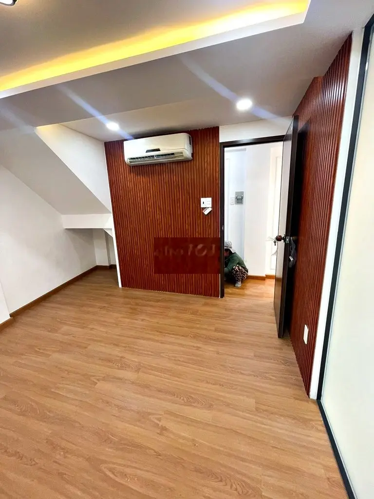 NHÀ HẺM 384 LÝ THÁI TỔ Q10
