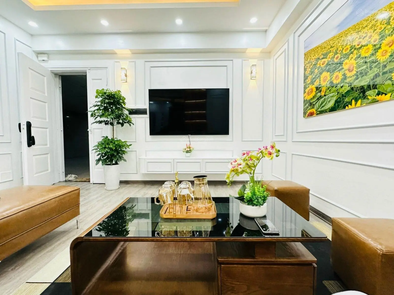 Bán căn hộ full nội thất cực đẹp tại HH2 Bắc Hà 103m 3N3wc giá chỉ nhỉnh 5 tỷ. LH: 0964 380 *** e Trí