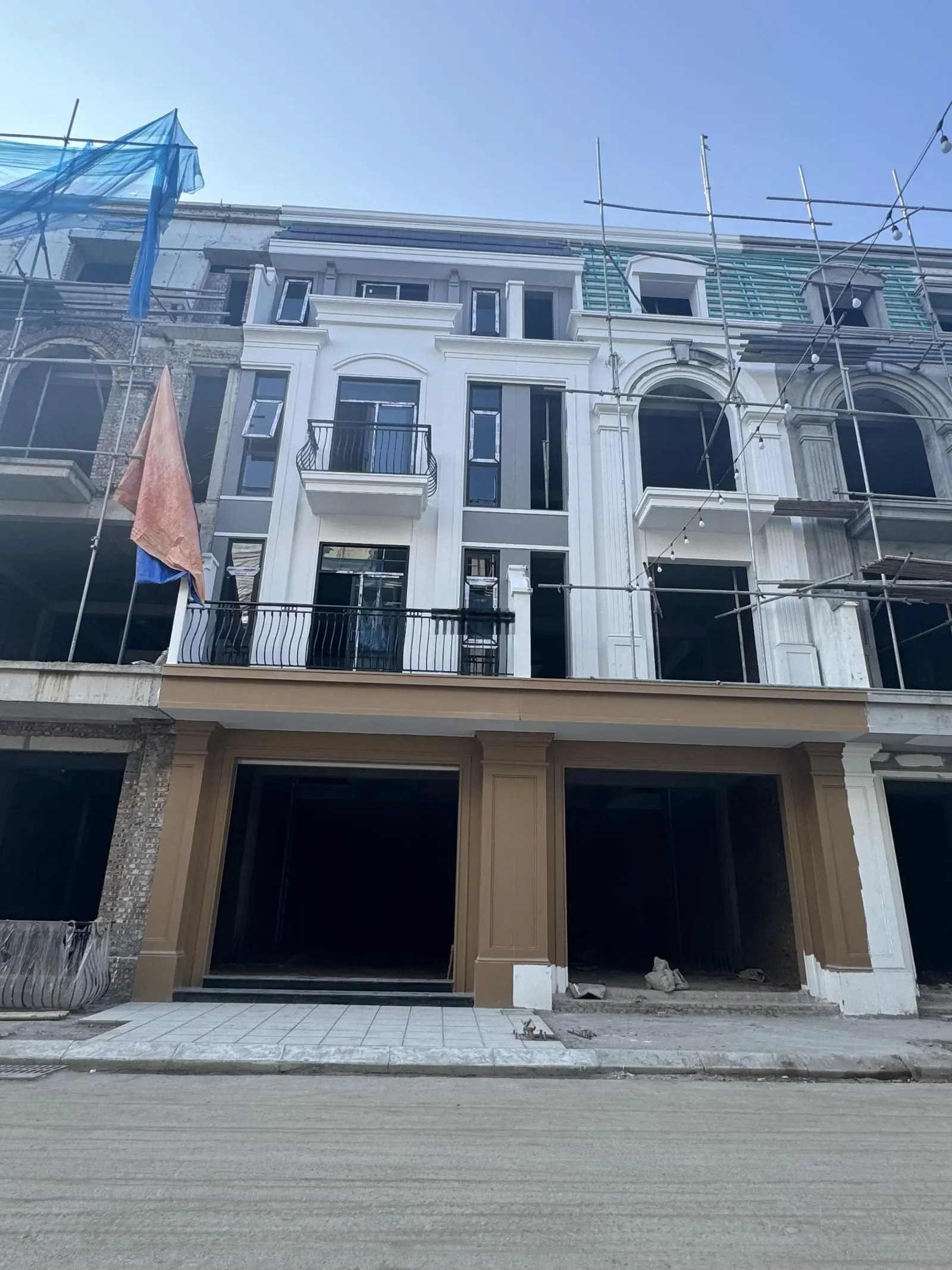 Hot: Liền kề 60m2 chỉ từ 4.3 tỷ Star Central siêu Hot, đã có sổ, giá tốt nhất TT. LH: 0926 772 ***