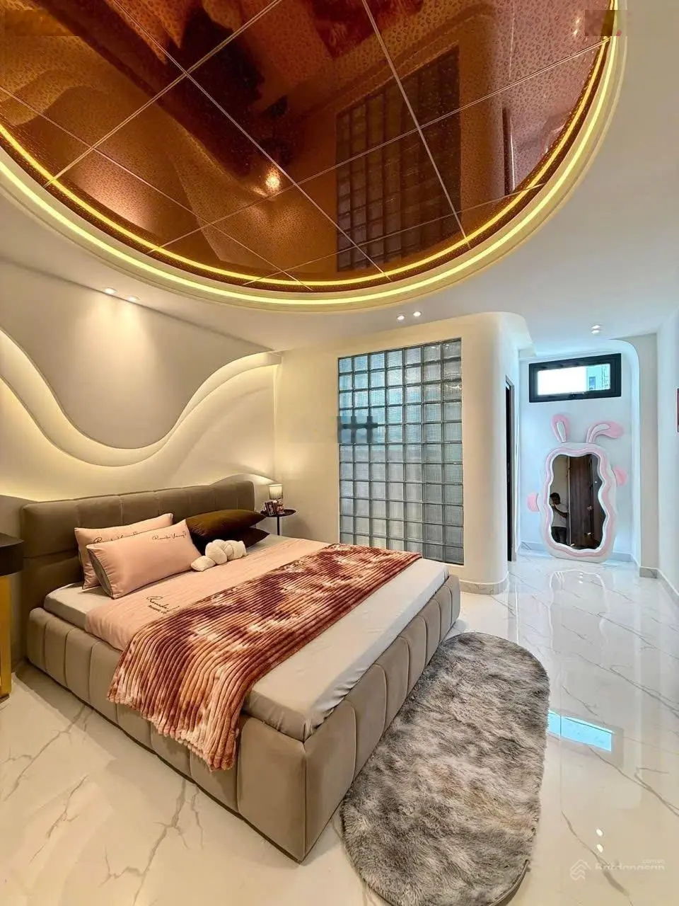 Mới xây dựng dọn ở liền ngay đường Lý Thái Tổ, Q10 - Giá 3 tỷ 990 / 60m2. Xe hơi trước nhà. Sổ sẵn