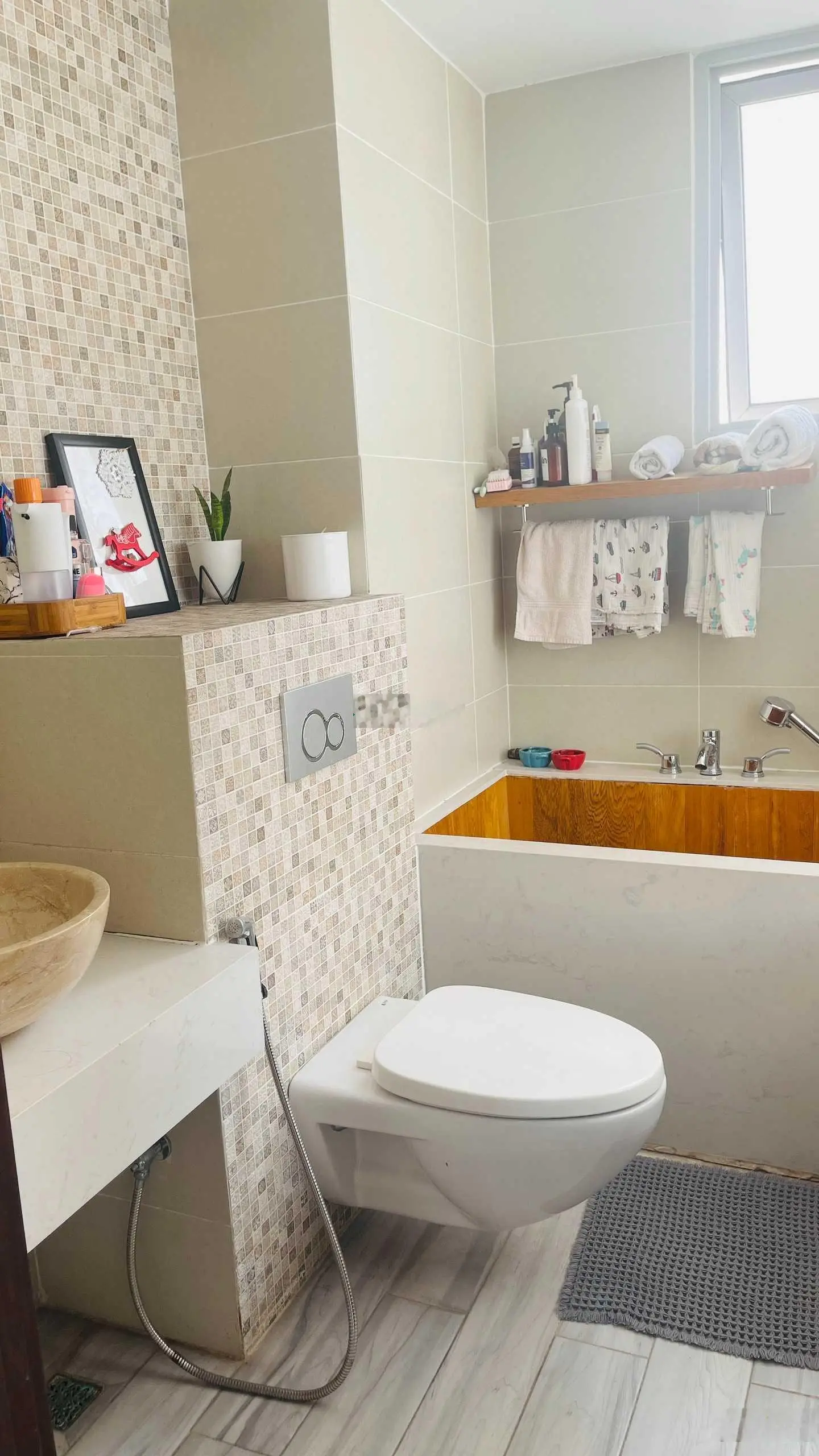 Chủ nhà cần bán căn Ruby 3PN - 2WC vị trí đẹp view nội khu, có sẵn nội thất đầy đủ
