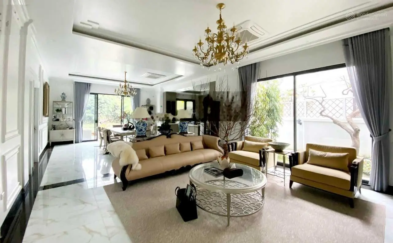 Bán biệt thự Bằng Lăng 3-07 250m2. Xây: 120m2, Hoàn thiện đẹp, view sông rộng như hồ, giá: 77 tỷ