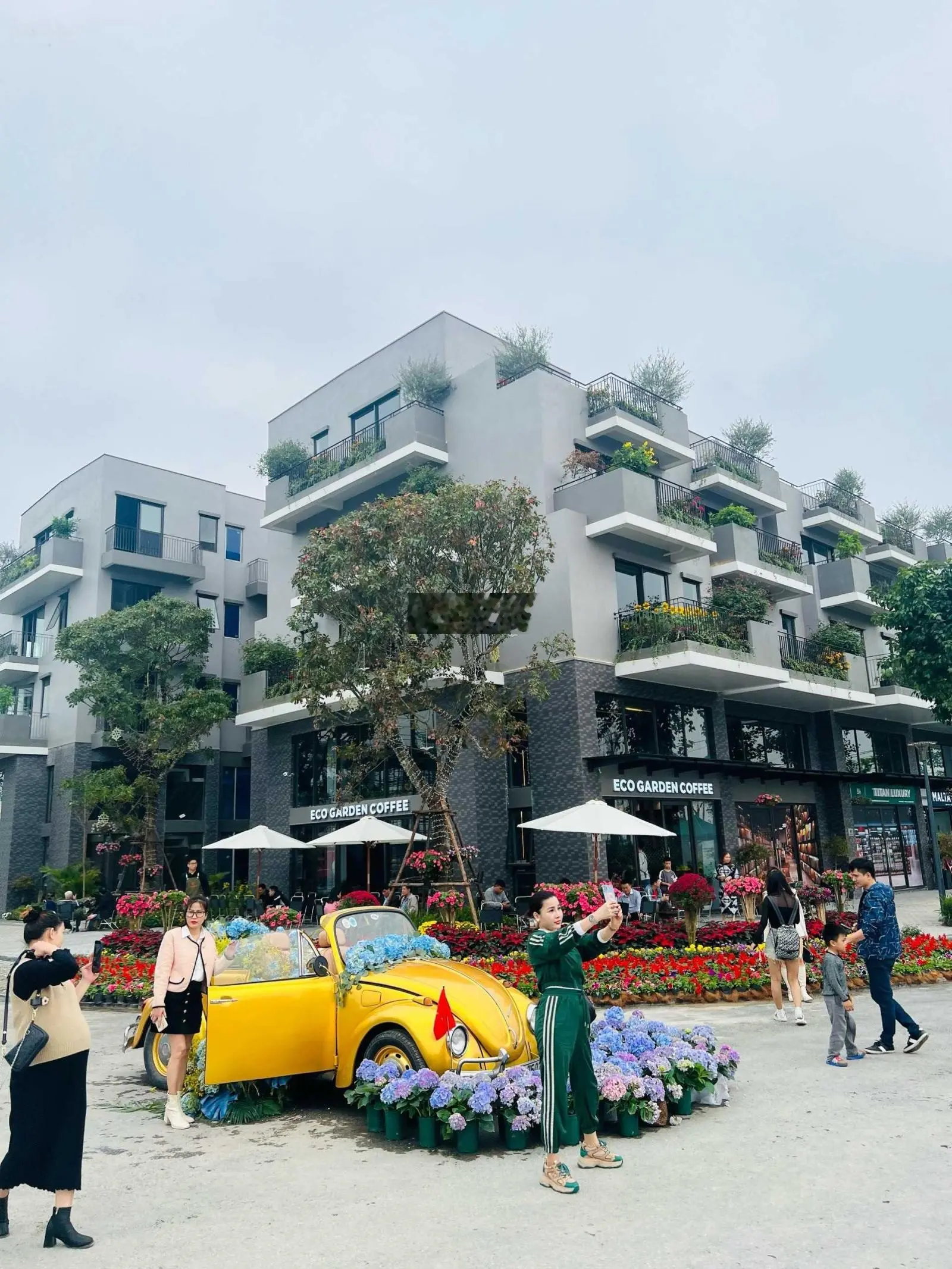 Cắt lỗ căn biệt thự hoa hậu 113m2, giá chỉ 8.5 tỷ, căn vip xẻ khe, 4 tầng, Eco Central Park Vinh
