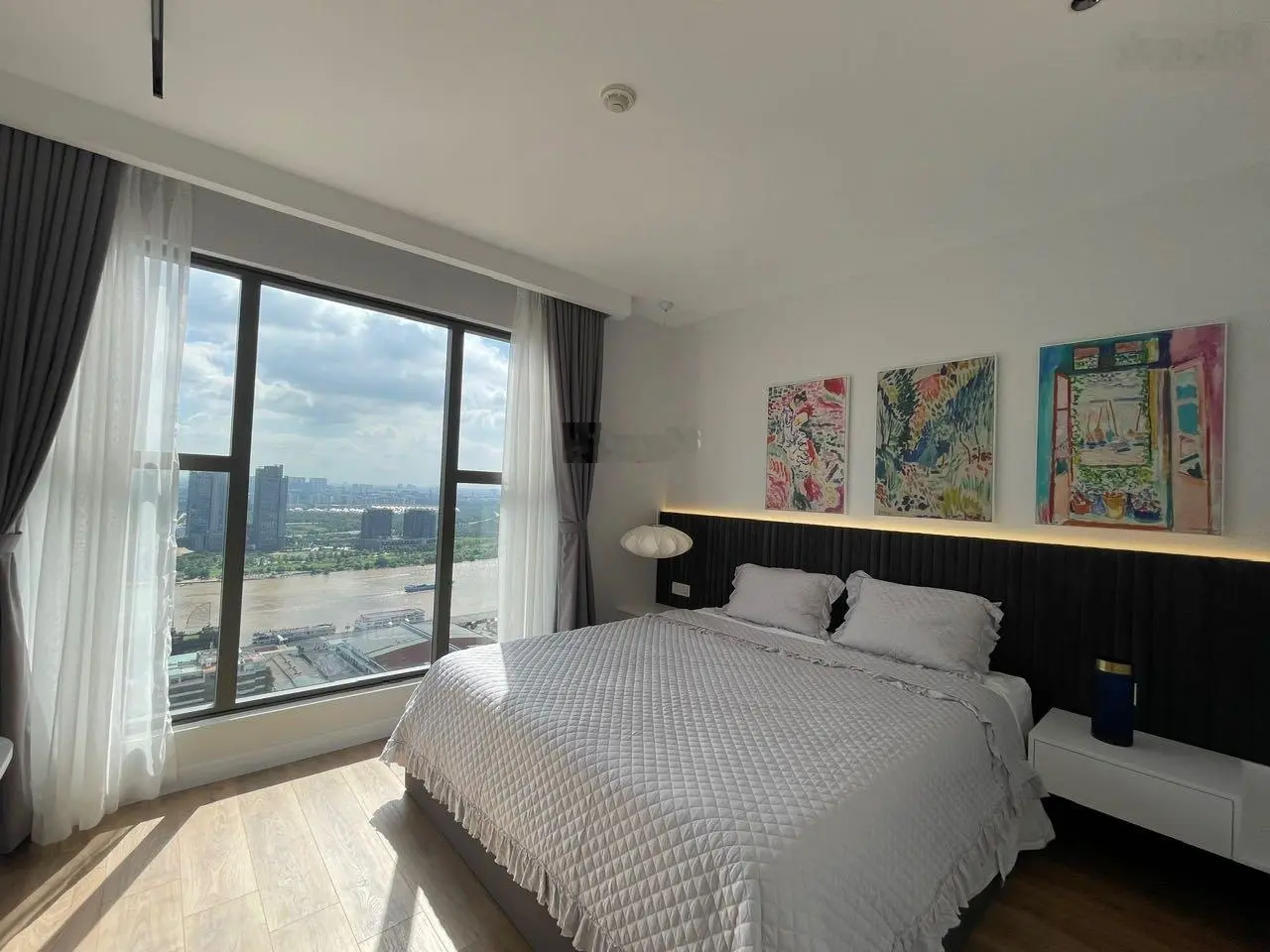 Cập nhật giỏ hàng cần bán nhanh căn hộ Saigon Royal quận 4 gía tốt. LH: 0909 024 ***