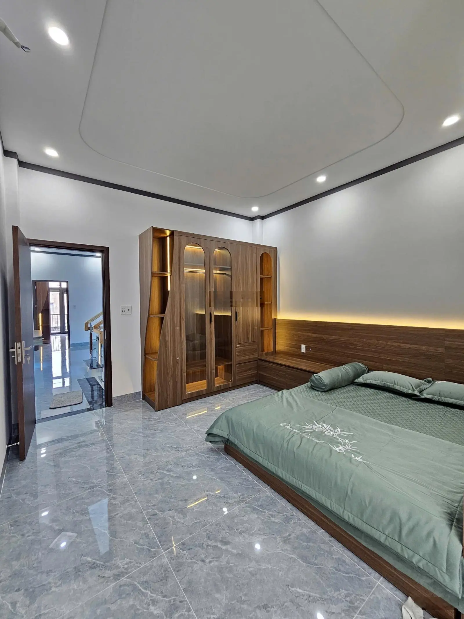 Nhà mặt tiền kd 1 trệt 1 lầu kdc hiện hữu kd sầm uất giá siêu rẻ chỉ 1 căn giảm 400 triệu
