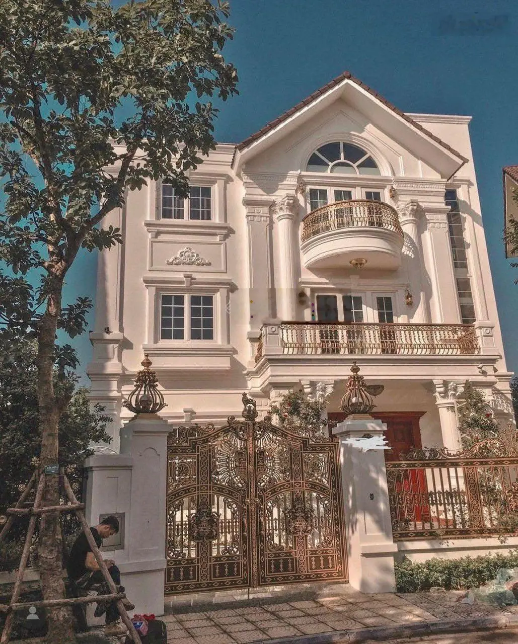 Tôi bán đơn lập Anh Đào 400,2 m2, có sông full đồ hiện đại, liên hệ 0963 892 ***