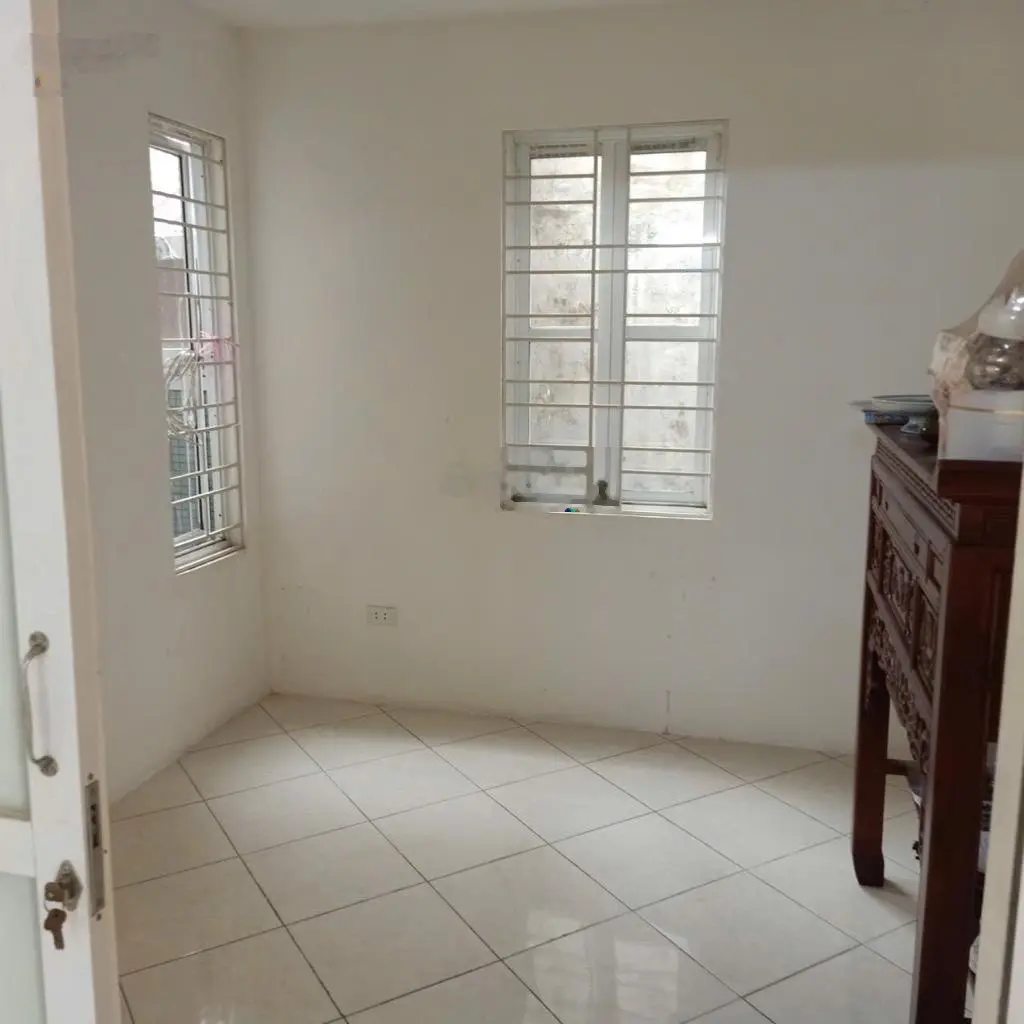 Bán nhà ngõ 130 An Dương Yên Phụ Tây Hồ, 35m2, 4 tầng sổ đỏ chính chủ giá chỉ 5,35 tỷ.