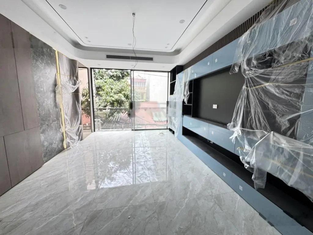 Nhà đẹp thang máy hồng tiến.bồ đề,long biên.gara ô tô,ngay hồ,gần phố,sổ hoa hậu,giá tốt đầu tư.