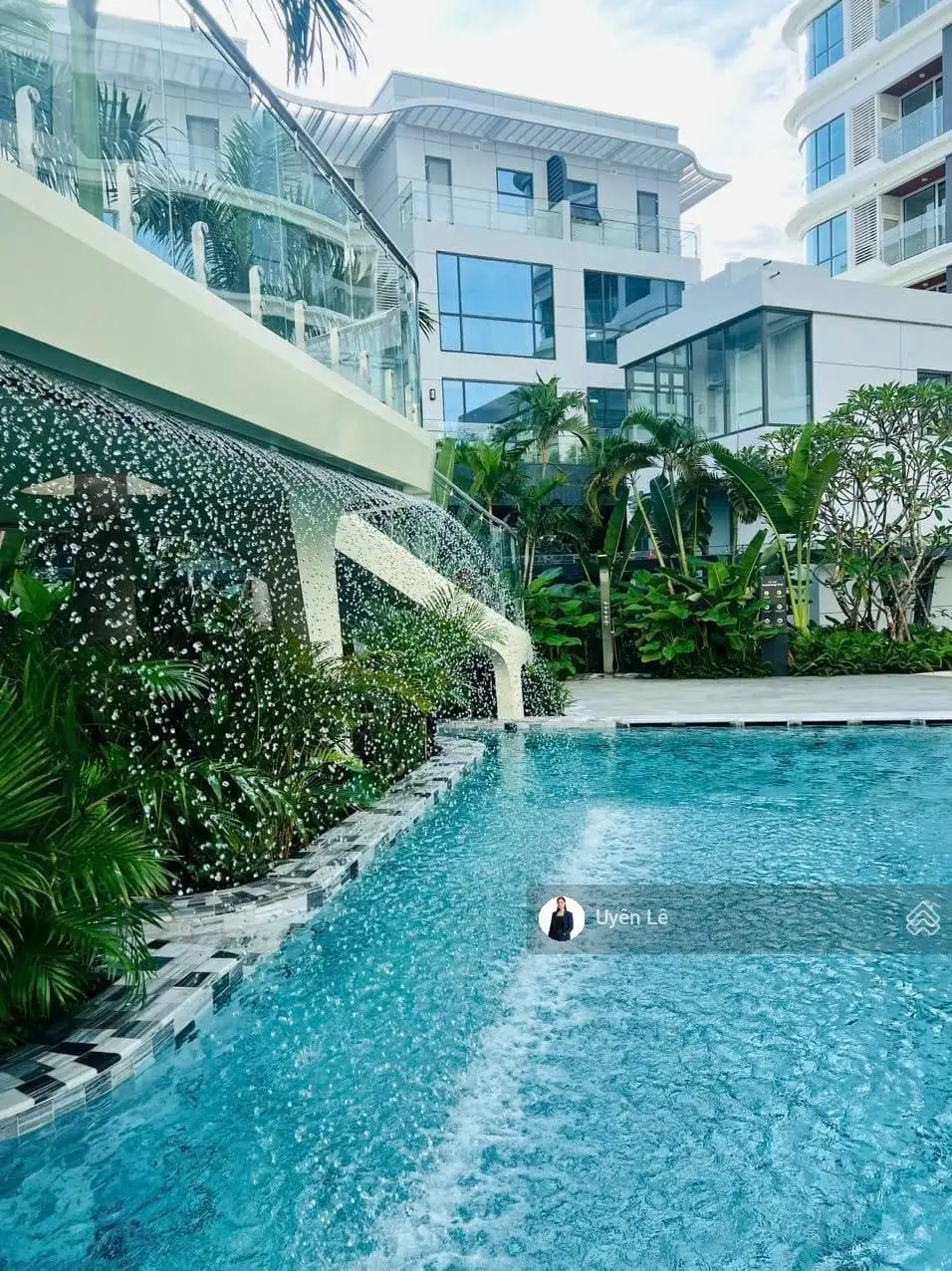 Thủ thiêm zeit 3pn - 24 tỷ 125m2 cần ra hàng gấp. uyên lê 0901 303 ***