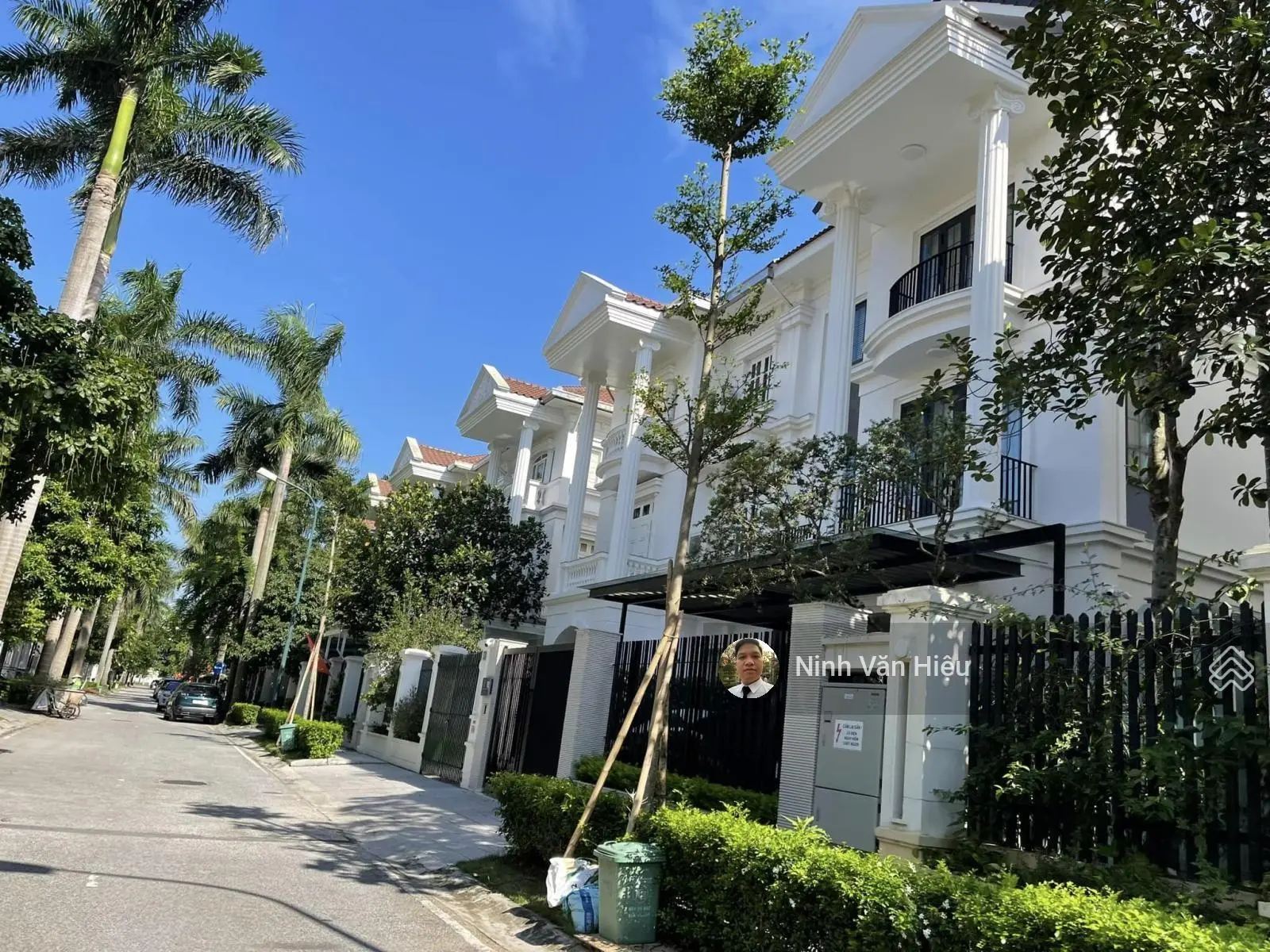 Chính chủ gửi bán căn biệt thự 198m2 sổ đỏ có sân vườn rộng dãy C Ciputra Hà Nội