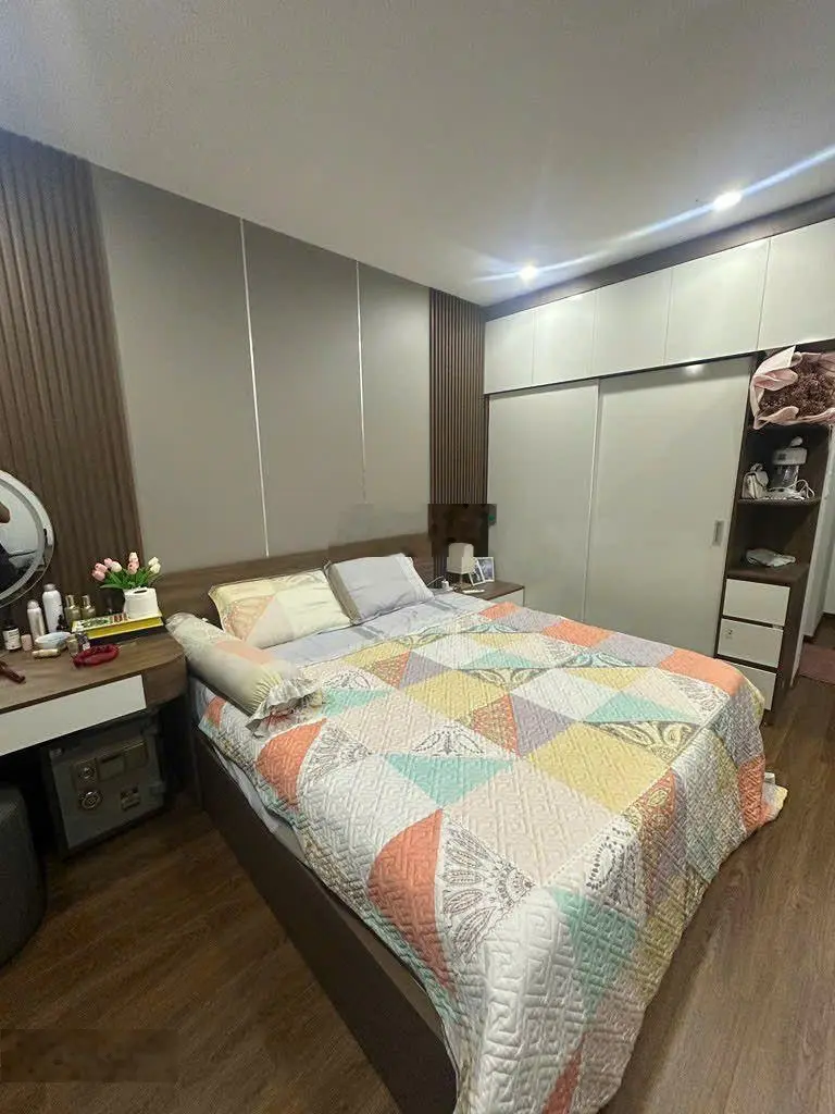 Bán nhanh căn nhà 5 tầng cực đẹp Việt Hưng. Long Biên. hà nội