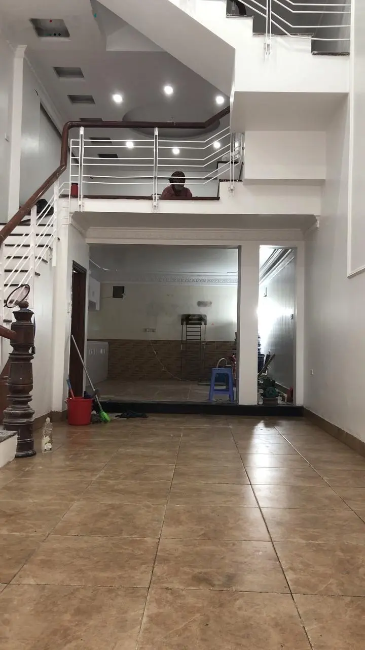 Bán nhà phân lô Thái Hà. DT 47m2*5 tầng. MT 4m. ĐN. Ô tô vào nhà. Tiện KD. Sổ vuông. Giá 19,5 tỷ
