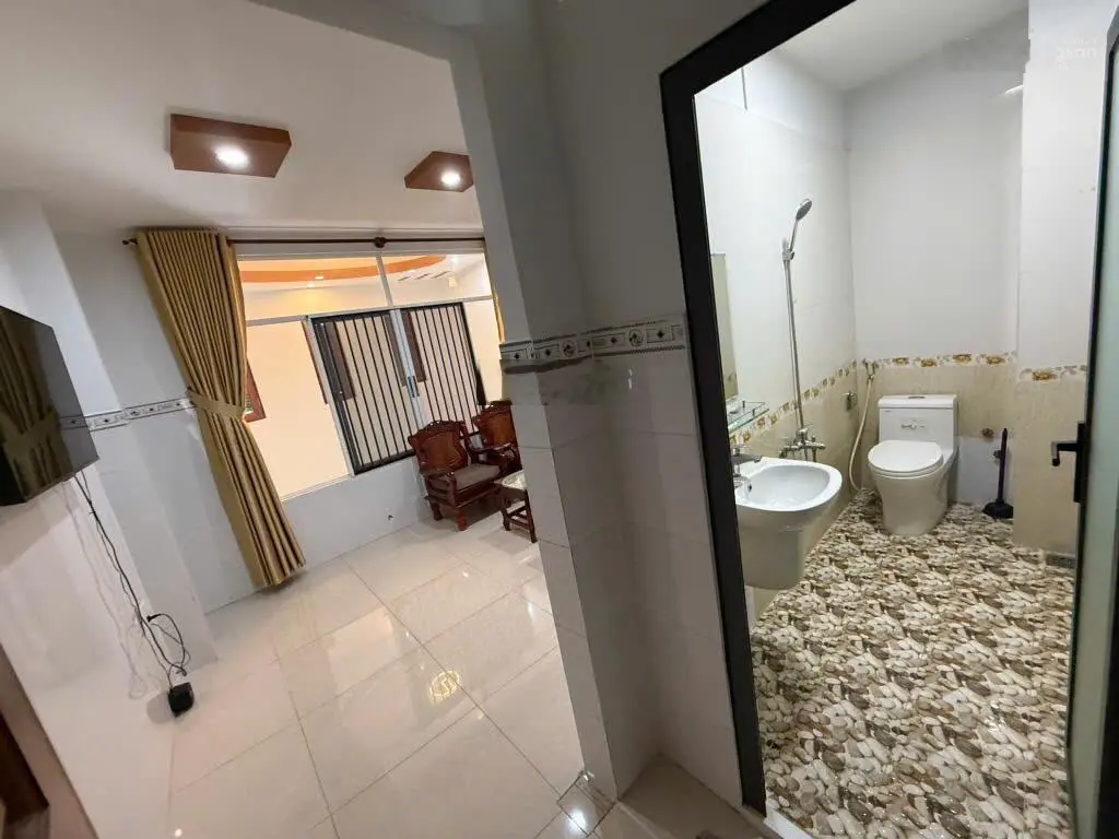 Bán nhà 5 tầng Liên Khu 10-11, 74m² - 4.2x18 - thang máy,tặng full nội thất, chỉ nhỉnh 7 tỷ
