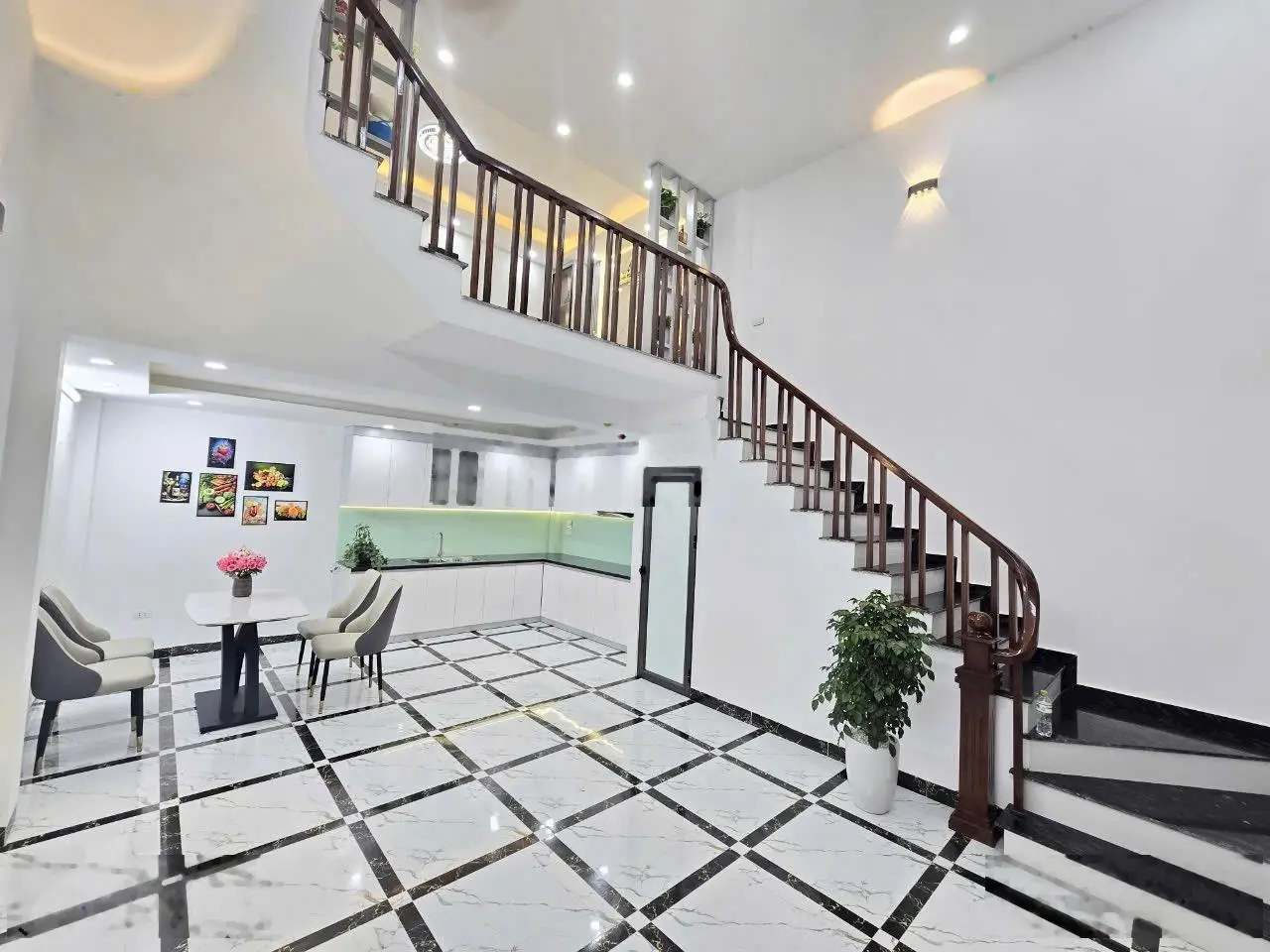 Cần bán nhà vĩnh ninh vĩnh quỳnh mới kingkoong full nội thất