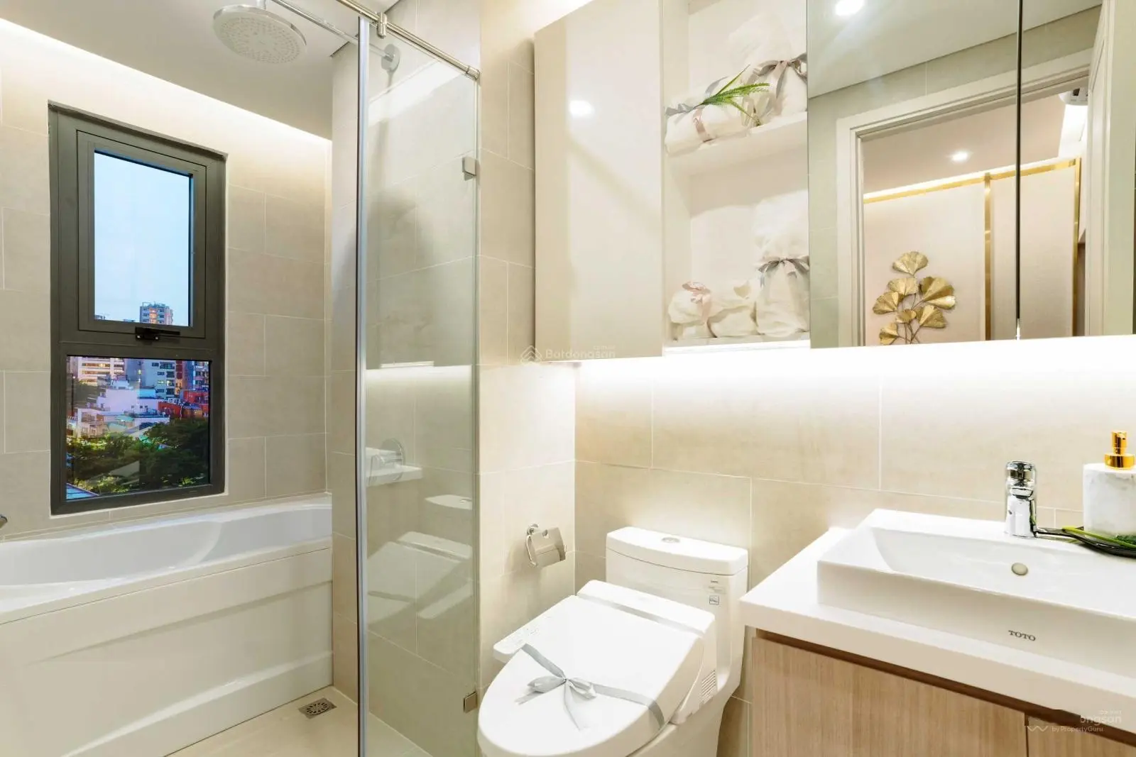 Bán căn hộ D-Homme Quận 6 70m 2pn Mặt Tiền Đường Hồng Bàng.CK 10% và 1 năm phí ql