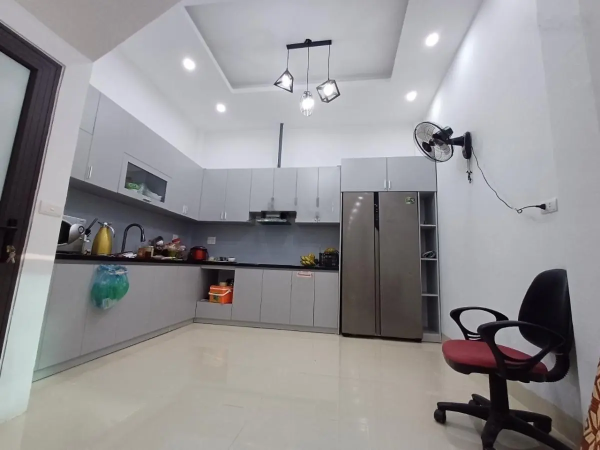 Bán NR: Vĩnh Hưng, Hoàng Mai: 59m2, 4 PN, ngõ thông, gần hồ, 5.5 tỷ, giá hời