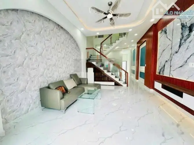Tặng full nội thất cho khách mua nhanh !! Nhà Trần Quốc Thảo, P7, Q3. DT:59,6m2, SHR, Giá 3 tỷ700