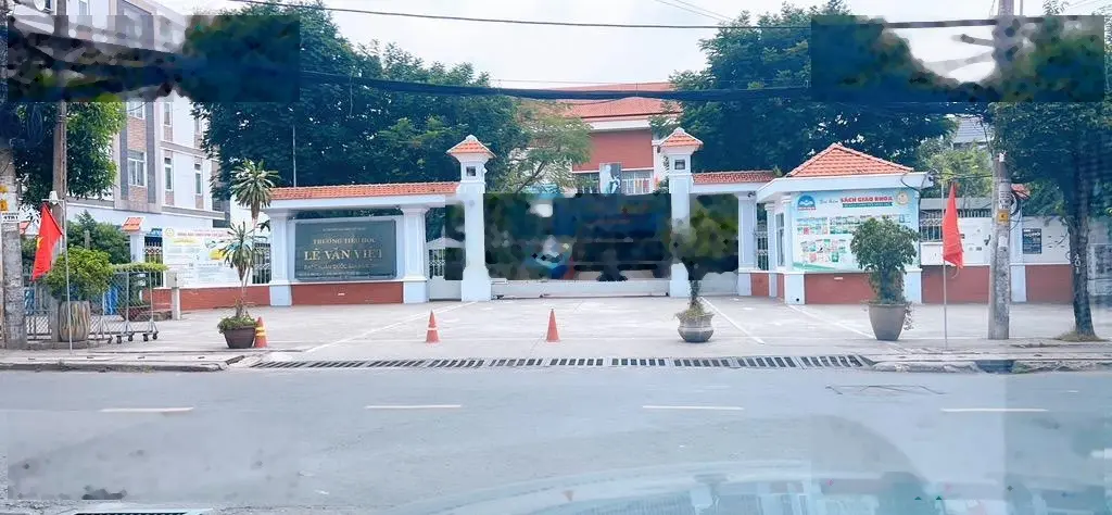 Bán nhà mặt tiền 116m2, gần vincom lê văn việt, hiệp phú q9, xe hơi thông
