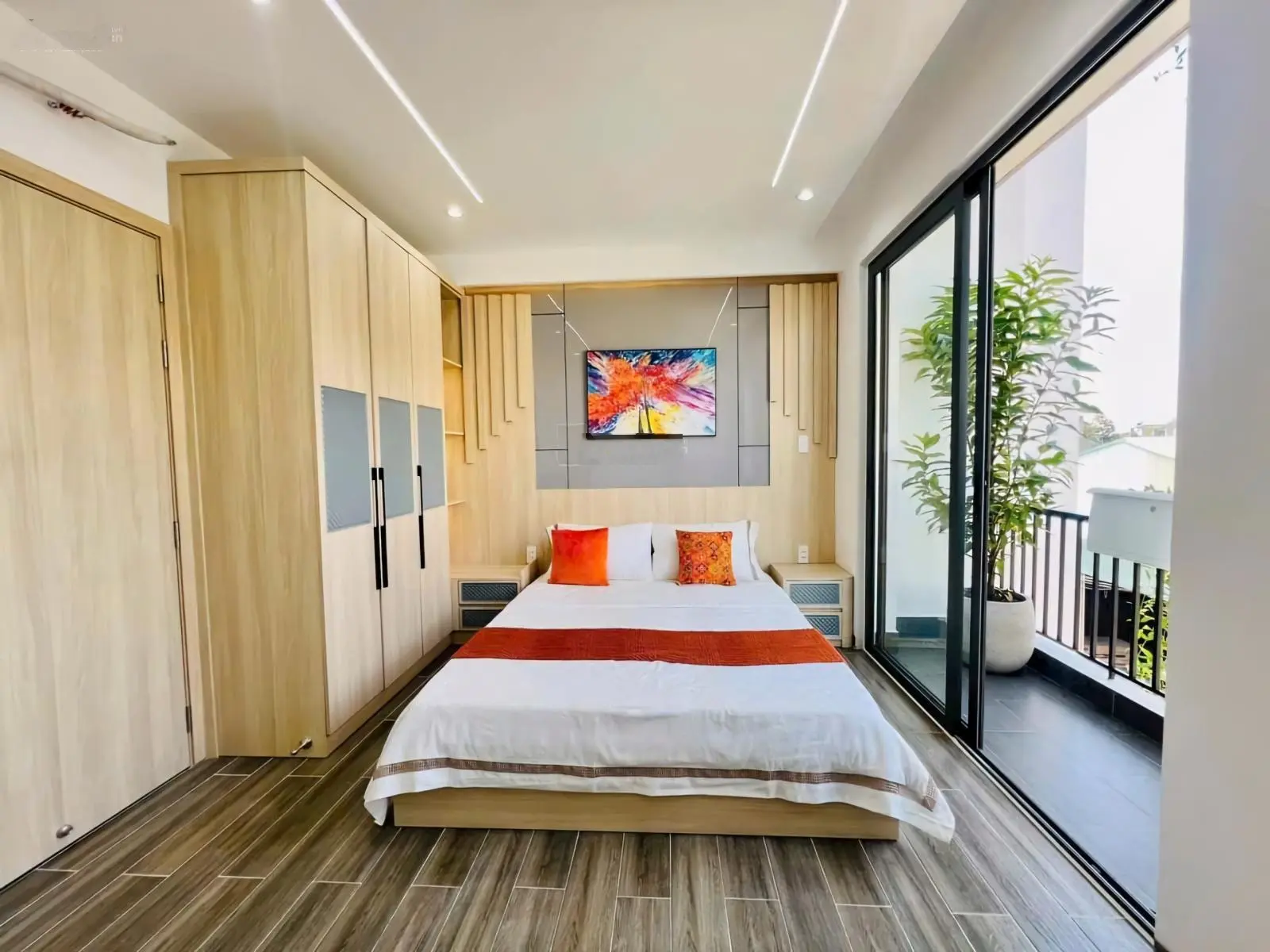 Bán căn nhà phố 3 lầu full nội thất cao cấp mới, đường Hà Huy Giáp. (giá chỉ hơn 6 ỷ)