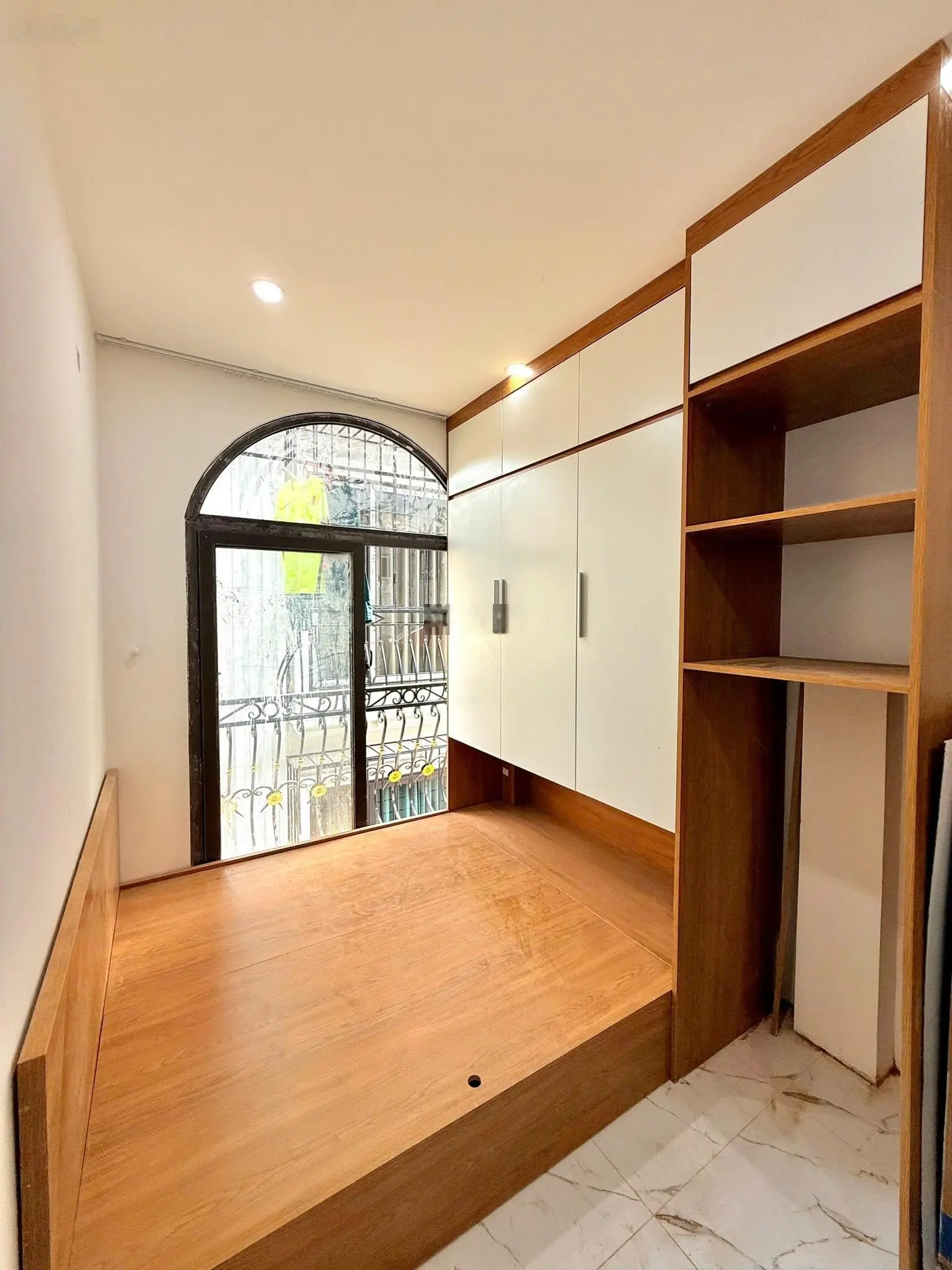 CHDV 61m2*6T, đường Giải Phóng, Hoàng Mai - dòng tiền 70tr/th, 0985818818