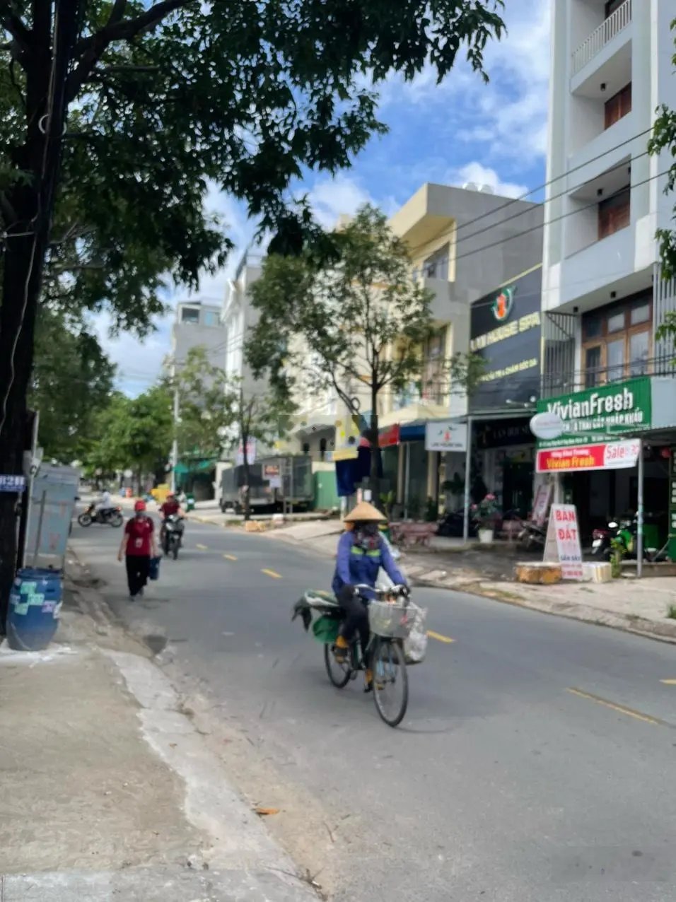 MT Làng Tăng Phú, DT 7x20 = 140m2 ODT 98,5m2, nhà 1 trệt 1 lầu, giá 11,5 tỷ còn thương lượng