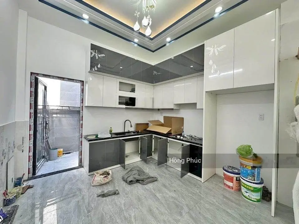 Chủ nhờ bán gấp nhà HXH đường Cửu Long, P.2, Tân Bình. 80m2, SHR. 1T 2L. Giá 8.65 tỷ