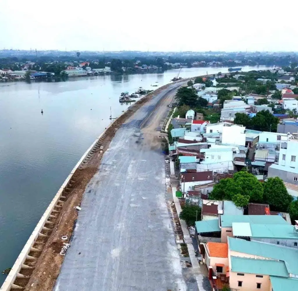 Nhà mặt tiền đường Ven Sông p. Bửu Long giá ngộp đầu tư