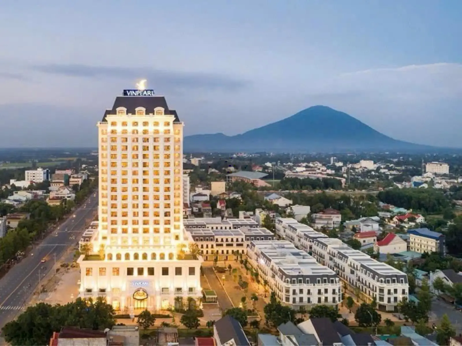 Chủ kẹt tiền cần bán lô đất giá ngộp ngay trung tâm thành phố