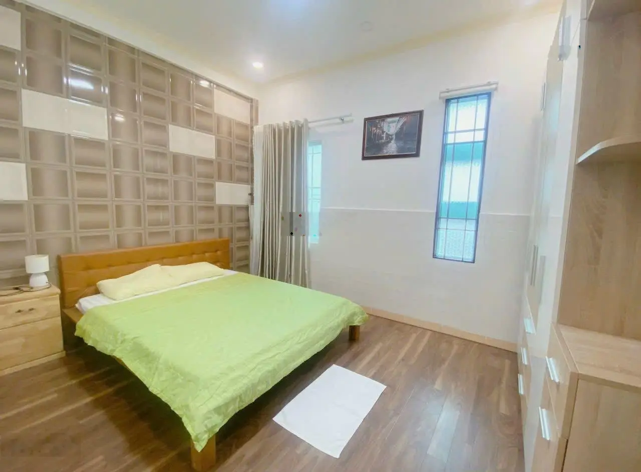 Bán căn hộ đầy đủ nội thất cao cấp 2 phòng ngủ chung cư Hưng Phú lô B