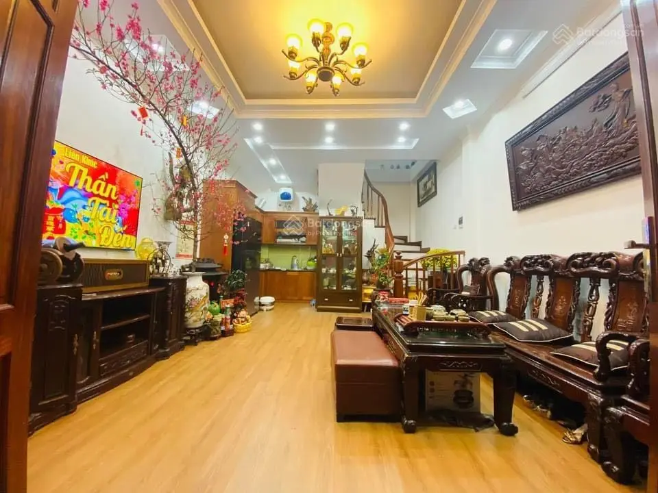 HOT F0 35M, 5 TẦNG PHỐ MINH KHAI, CẠNH BÃI GỬI Ô TÔ GẦN PHỐ, NHÀ ĐẸP, GIÁ YÊU THƯƠNG 6 TỶ
