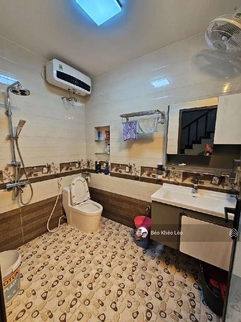 Bán nhà Nguyễn Văn Cừ,Thang máy ngõ Ô tô -nông -thông, 80m 7tầng Mt4m3,chào 18 tỷ xxx Lh 0843125777