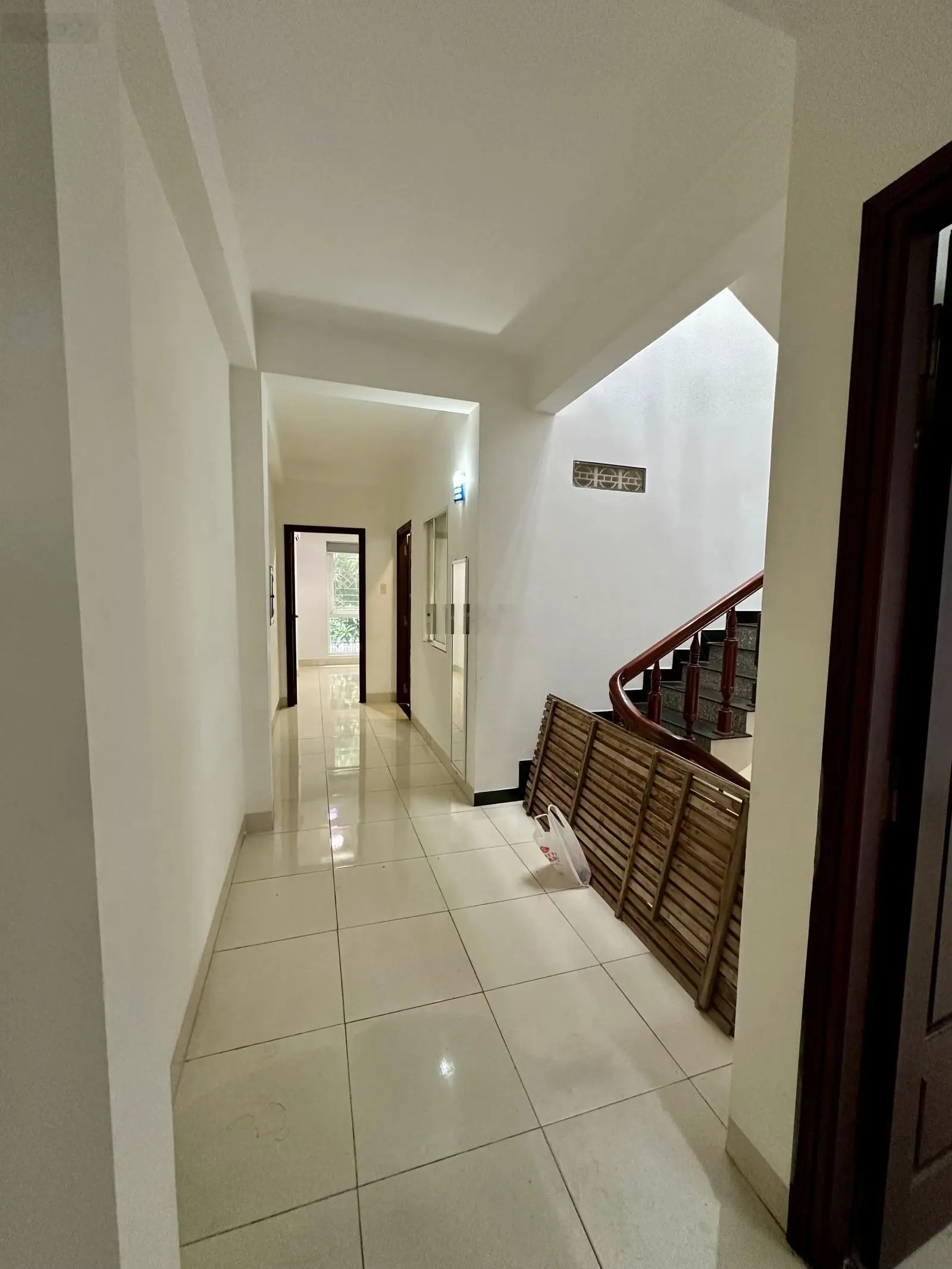 Bán nhà 3 tầng hướng Đông Nam KĐT Phước Long dt 80m2 ngang 5m đường rộng 16m