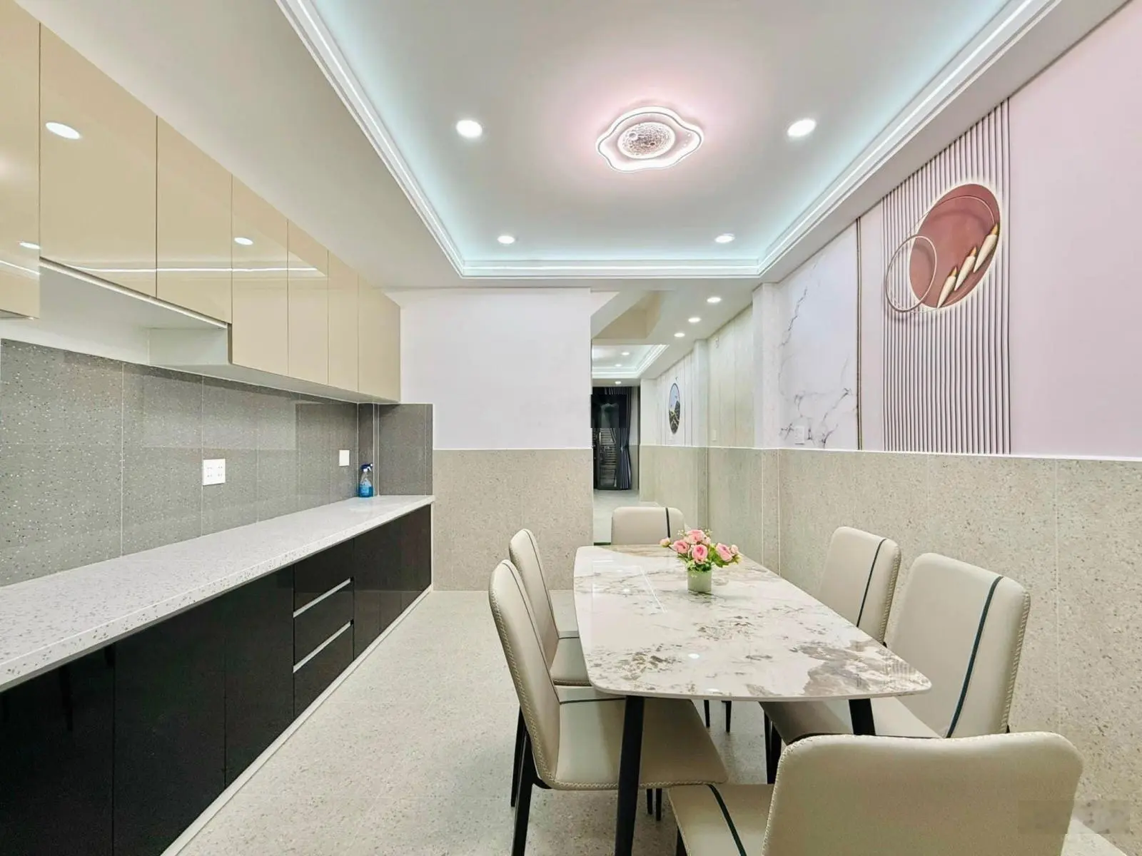 Cần bán gấp nhà Vũ Tùng,p2, Bình Thạnh. DT 49,56m2. Giá 2,1 tỷ. Shr