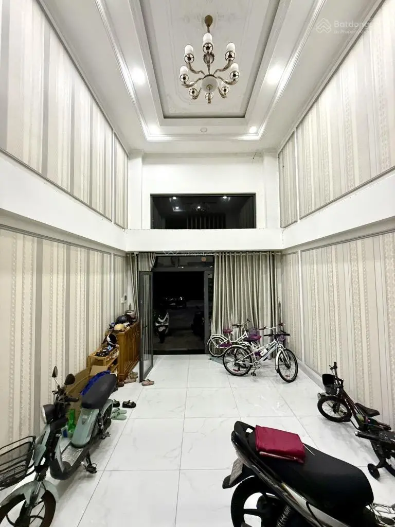 Chủ ngộp bank - giảm sâu chỉ còn 6,2 tỷ nhà đẹp 4,2x16m - khu phân lô đồng bộ - đường 12m có lề