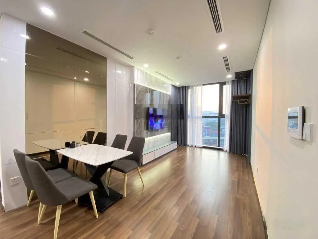 Chính chủ cần bán gấp căn 2 ngủ Cc Bea Sky, Hoàng Mai, DT 62m, Giá 3,9 tỷ, Sẵn sổ Full nội thất