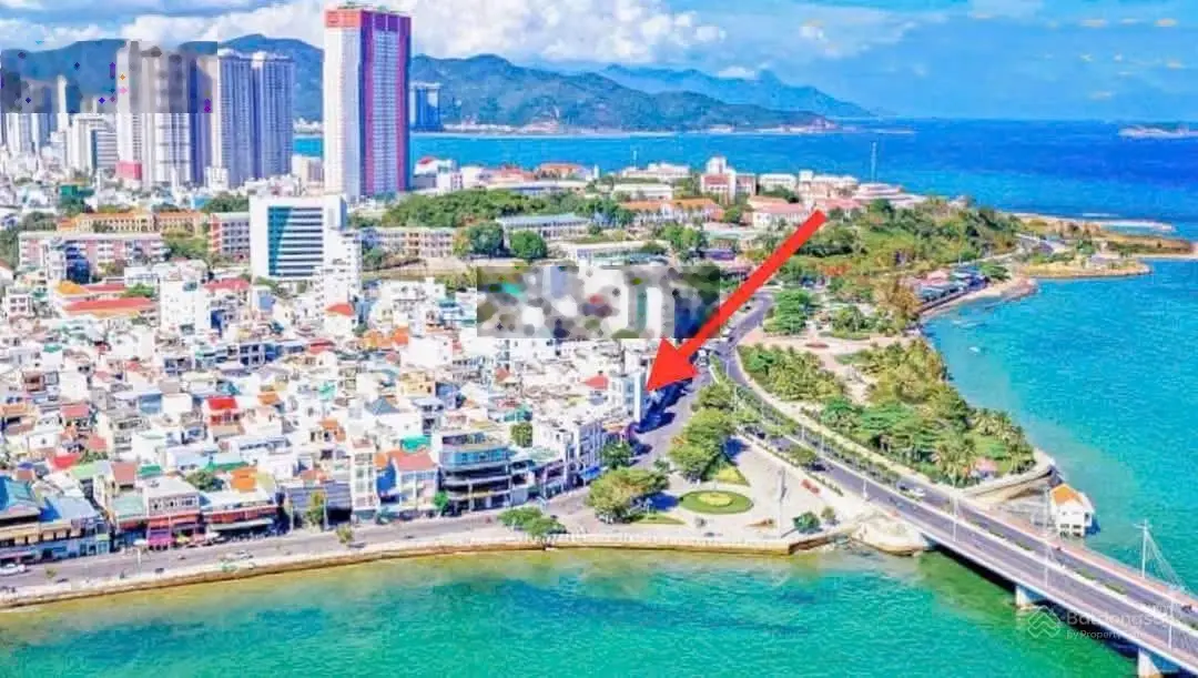 Nhà phố 4 tầng góc 3 mặt tiền, view biển Trần Phú. Vị trí kim cương tại Nha Trang