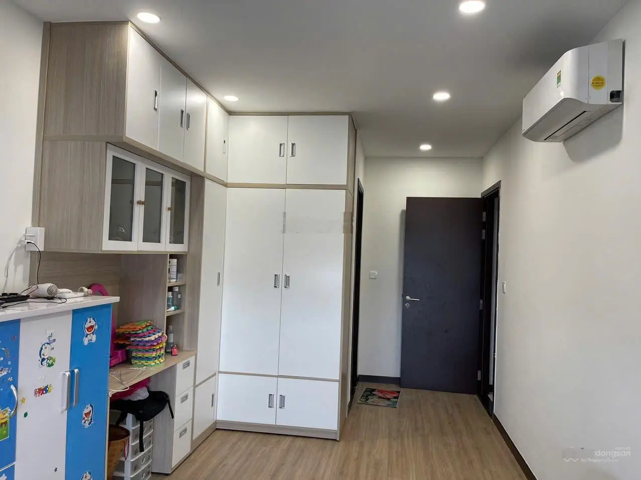 Bán gấp căn hộ C-SkyView 2PN, 2WC - Giá siêu hời chỉ 2,4 tỷ đồng tại trung tâm Thủ Dầu Một