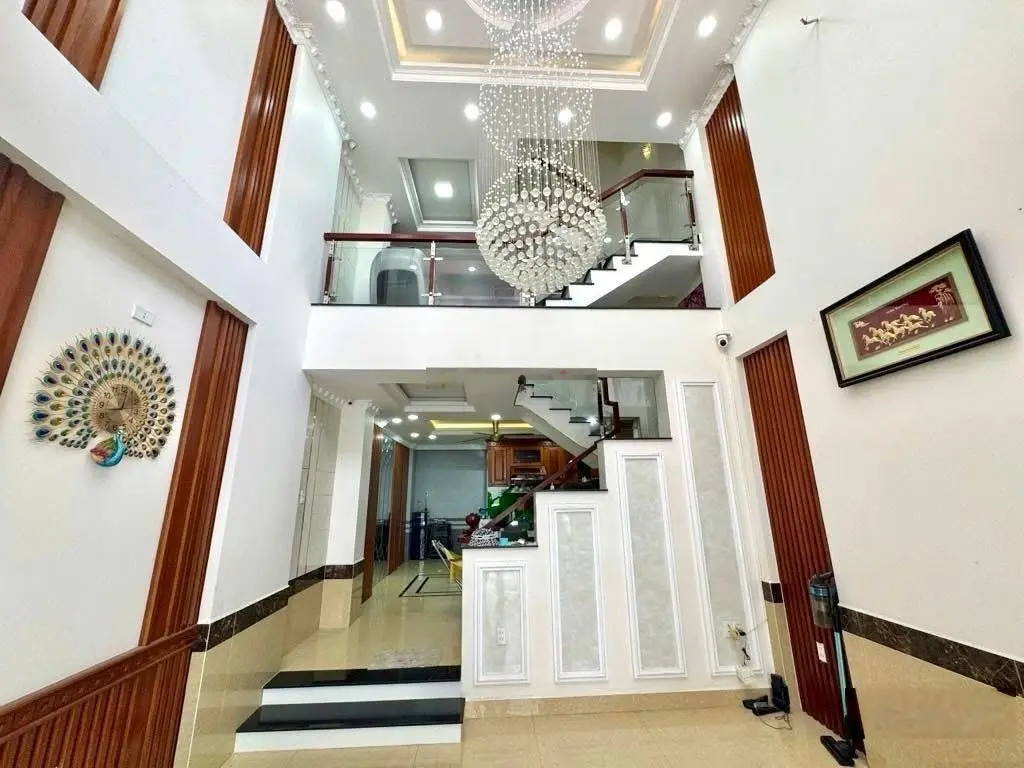 Tìm chủ mới - ngay Vạn Phúc City - giảm 1 tỷ - nhà mới đẹp 5 lầu đường 8m - chỉ 9 tỷ nhỉnh TL