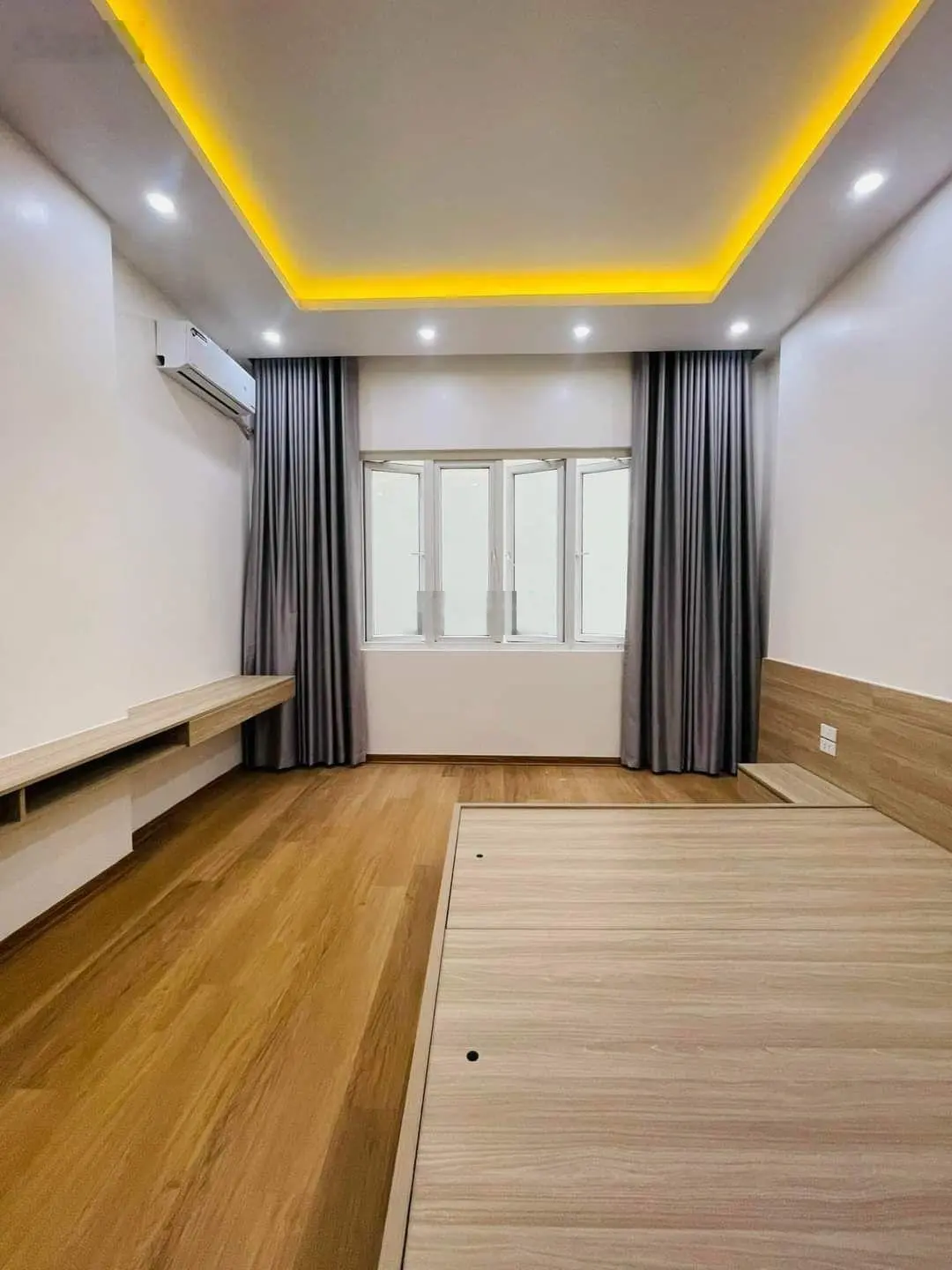 Bán gấp nhà siêu hiếm Mỹ Đình 55m2 x 4 tầng mặt tiền 4.3m nhà dân xây chắc chắn
