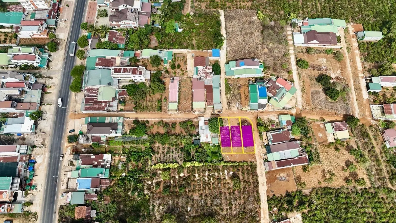 Bán đất thị trấn chính chủ 7x24m 75m2 TC