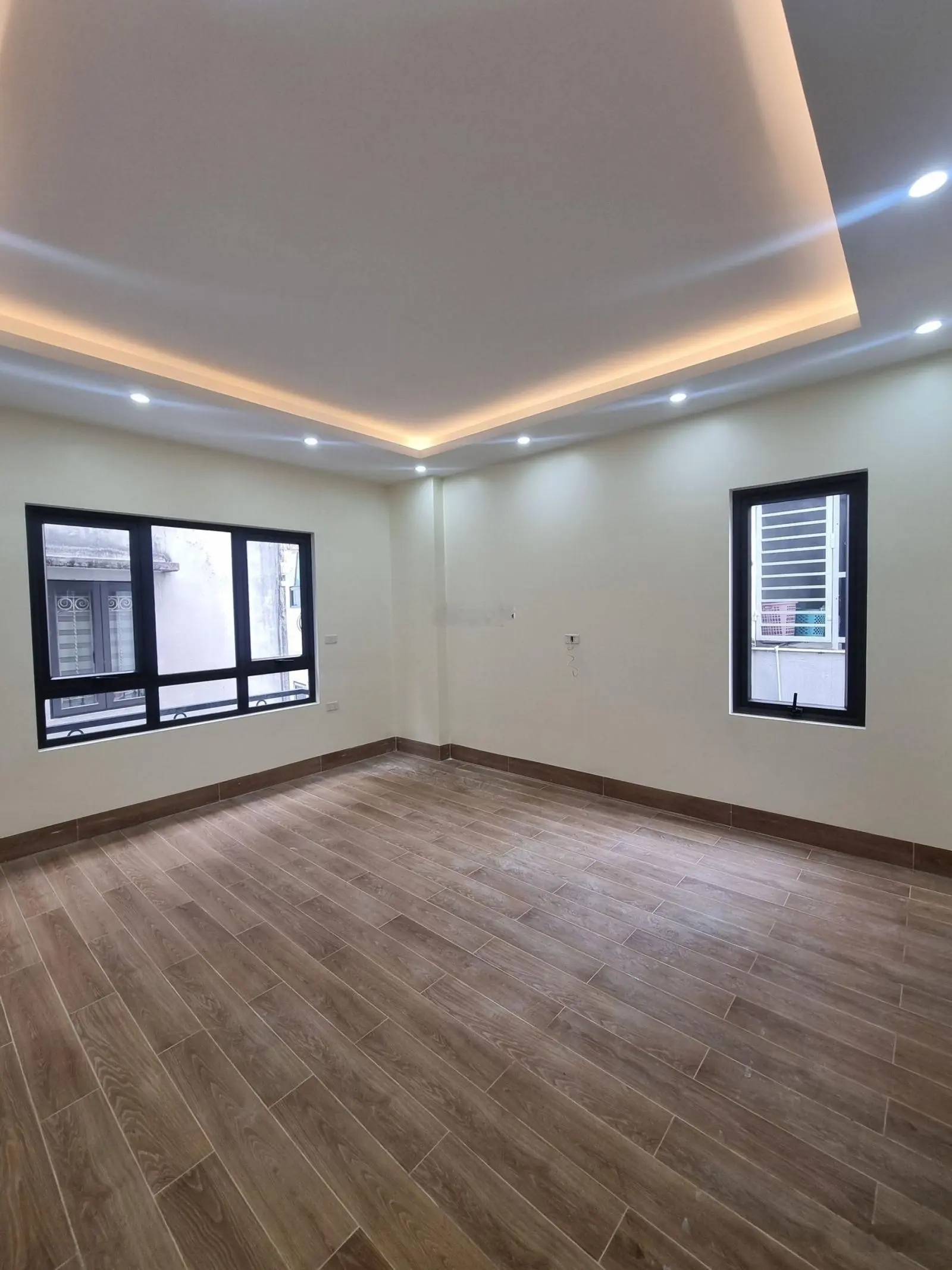 Siêu hiếm mặt phố TT Đống Đa - kinh doanh - thang máy - ô tô đỗ 40m2, 6T, MT 3.4m giá chỉ 13.8 tỷ