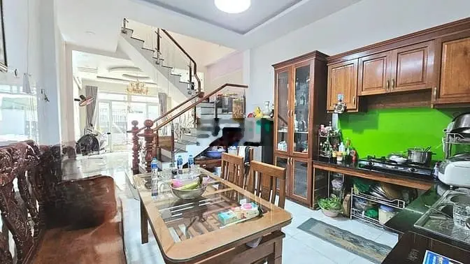 Bán nhà 1 trệt 2 lầu hẻm xe hơi đường 100A . P tân phú. Tp thủ đức