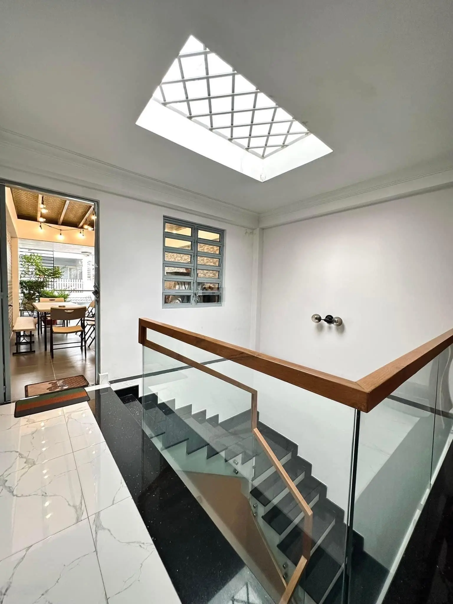 Bán nhà 3 tầng, đường Trần Trọng Cung P. Tân Thuận Đông Quận 7, giá 3Ty2, DT 75m2, SHR, 0896465262