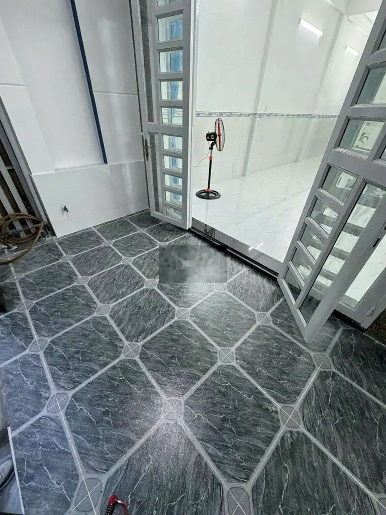 Bán nhà giá 3,35 tỳ, diện tích 40 m2, tại Bình Trị Đông, quận Bình Tân