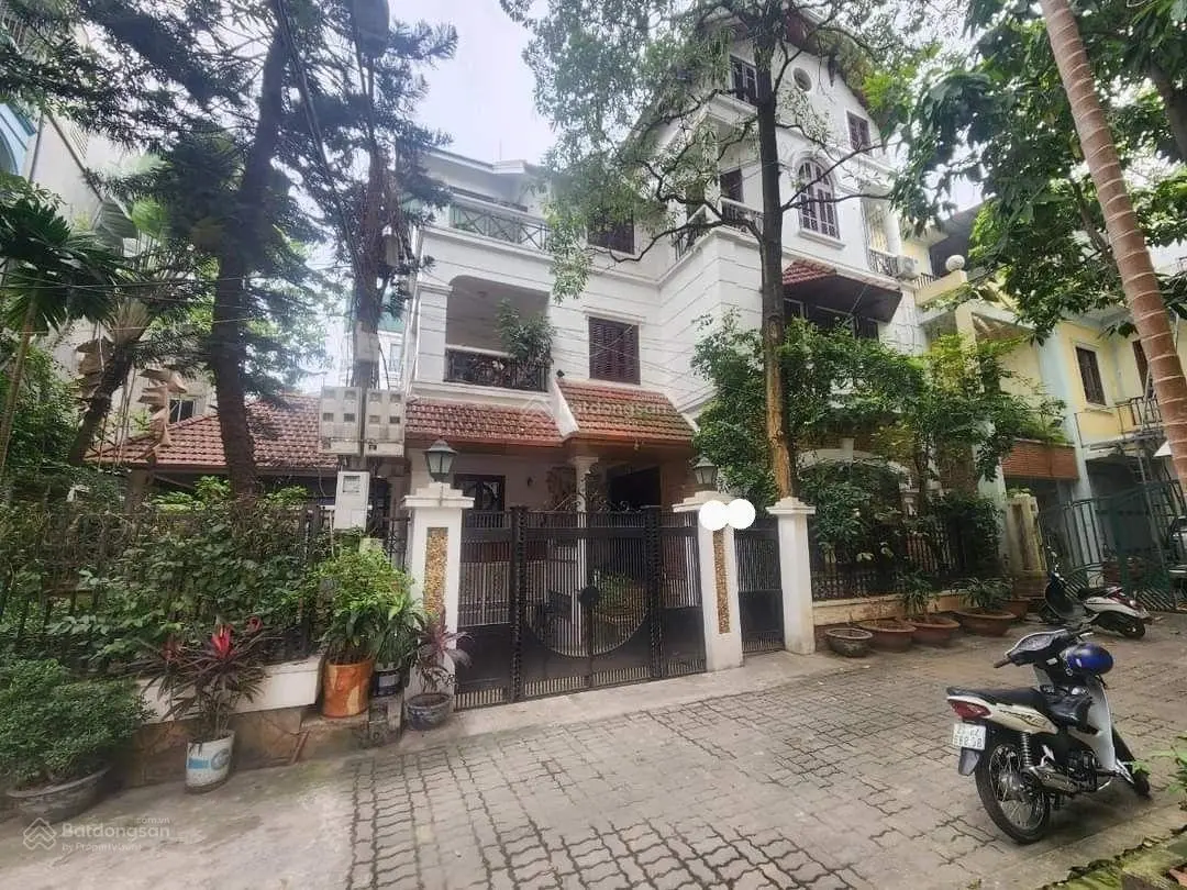 Bán siêu phẩm nhà cầu giấy, phân lô 2 ôtô tránh, vỉa hè, dt 270m - 4tầng - mặt tiền 20m - giá 6x tỷ