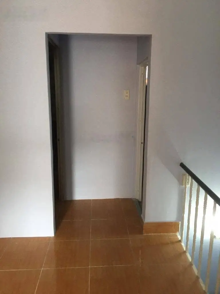 Chỉ cách mặt tiền Nguyễn Duy Trinh 50m - kế trường học - bệnh viện - DT 72m2 giá 5,8 tỷ hẻm rộng