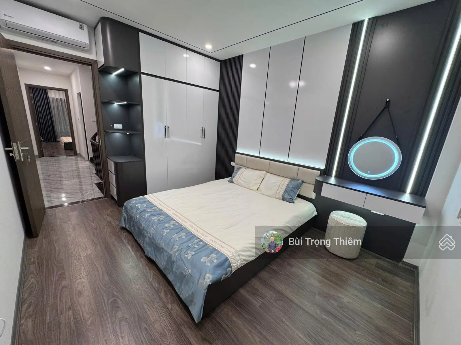 Bán nhà riêng 4 tầng 50m2 mới cứng sài đồng, long biên mặt ngõ thông 4 phòng ngủ full nội thất