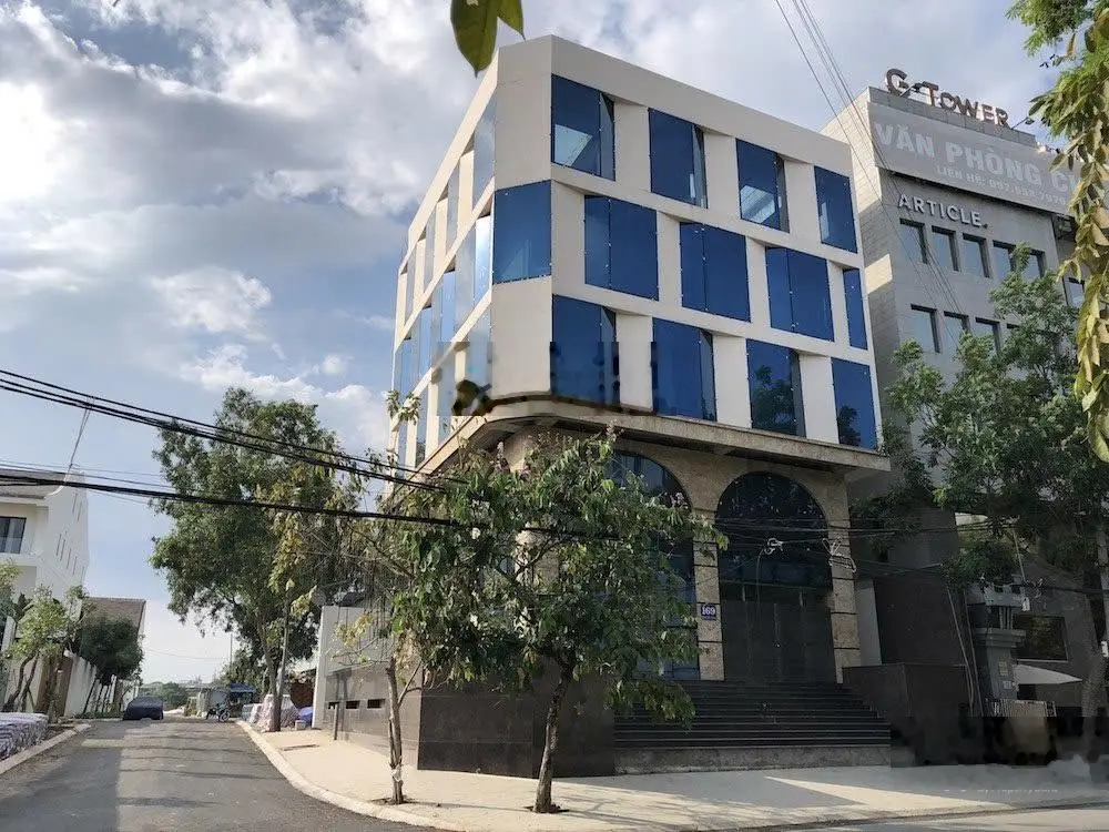 Bán tòa nhà hầm 5 tầng góc 2MT Nguyễn Văn Hưởng, DT 15X18, DTSD 1000m2